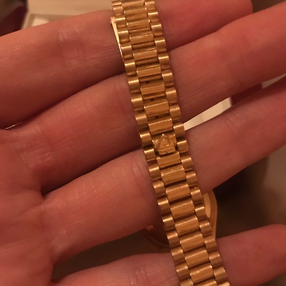 NWT Croton 18k Diamond💎 Women’s Watch - Picture 7 of 8